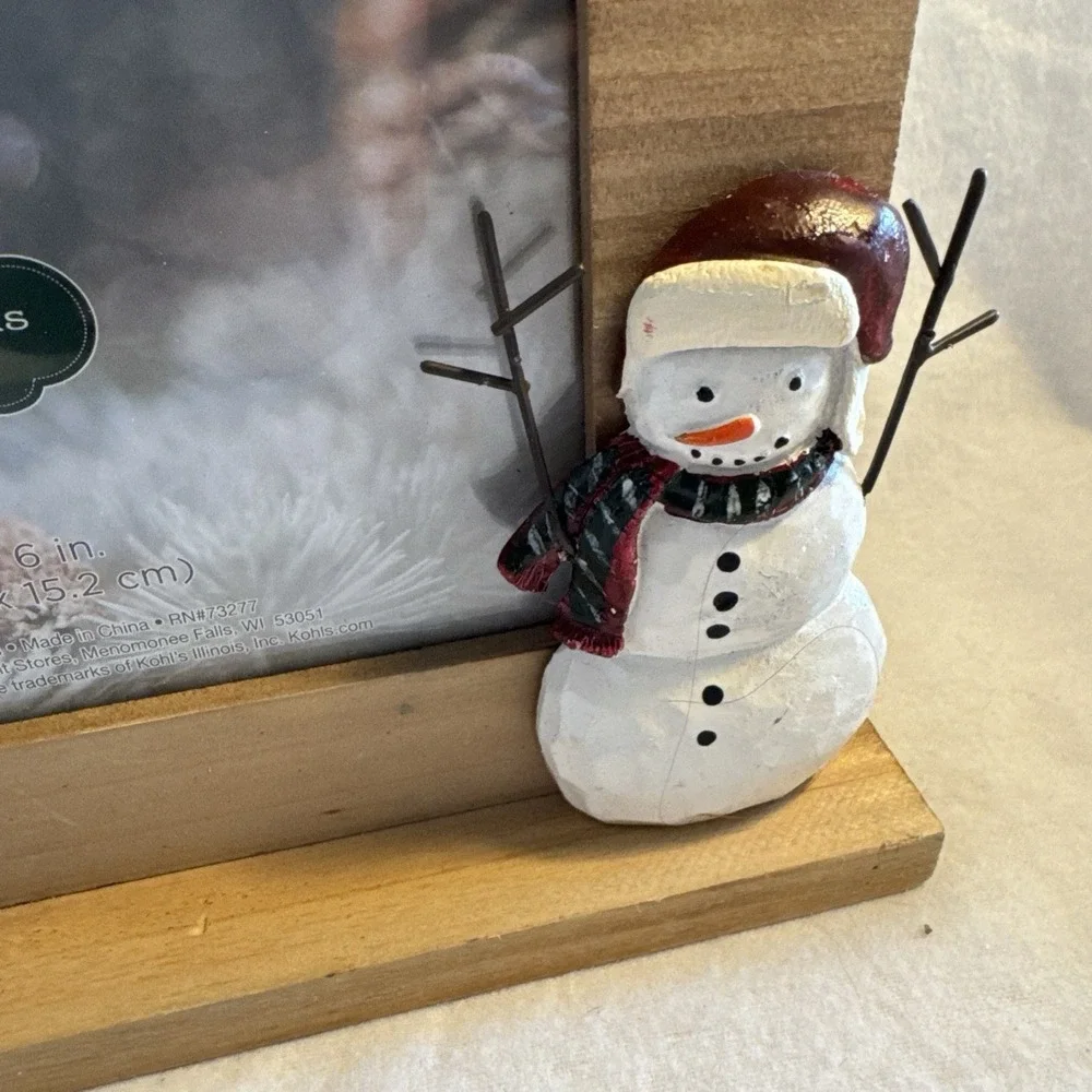 St Nicholas Square Grandkids Free standing Snowman Picture Frame 4 x 6 Photo